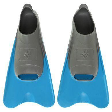 Ласты для тренировок в бассейне короткие с закрытой пяткой MadWave M074606608W размер 42-43 цвет голубой