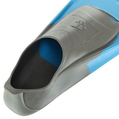 Ласты для тренировок в бассейне короткие с закрытой пяткой MadWave M074606608W размер 42-43 цвет голубой