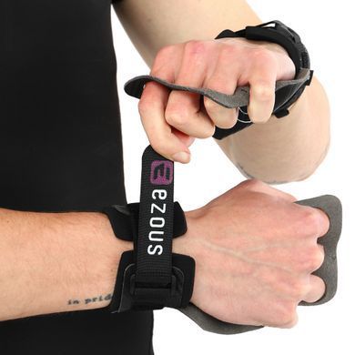 Гимнастические накладки перчатки для турника 3 HOLE CARBON HAND GRIPS EZOUS D-15 размер S цвет черный